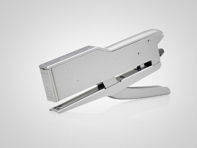 CUCITRICE PUNTO GRANDE ZENITH 551 24/6 A PINZA Immagine principale del prodotto