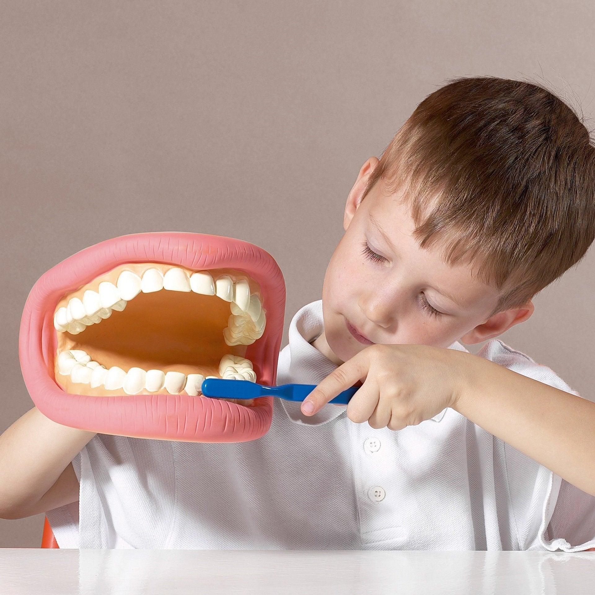 DENTI E SPAZZOLINO