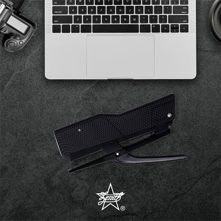 CUCITRICE ZENITH MOD.590 TECH BLACK CARBON