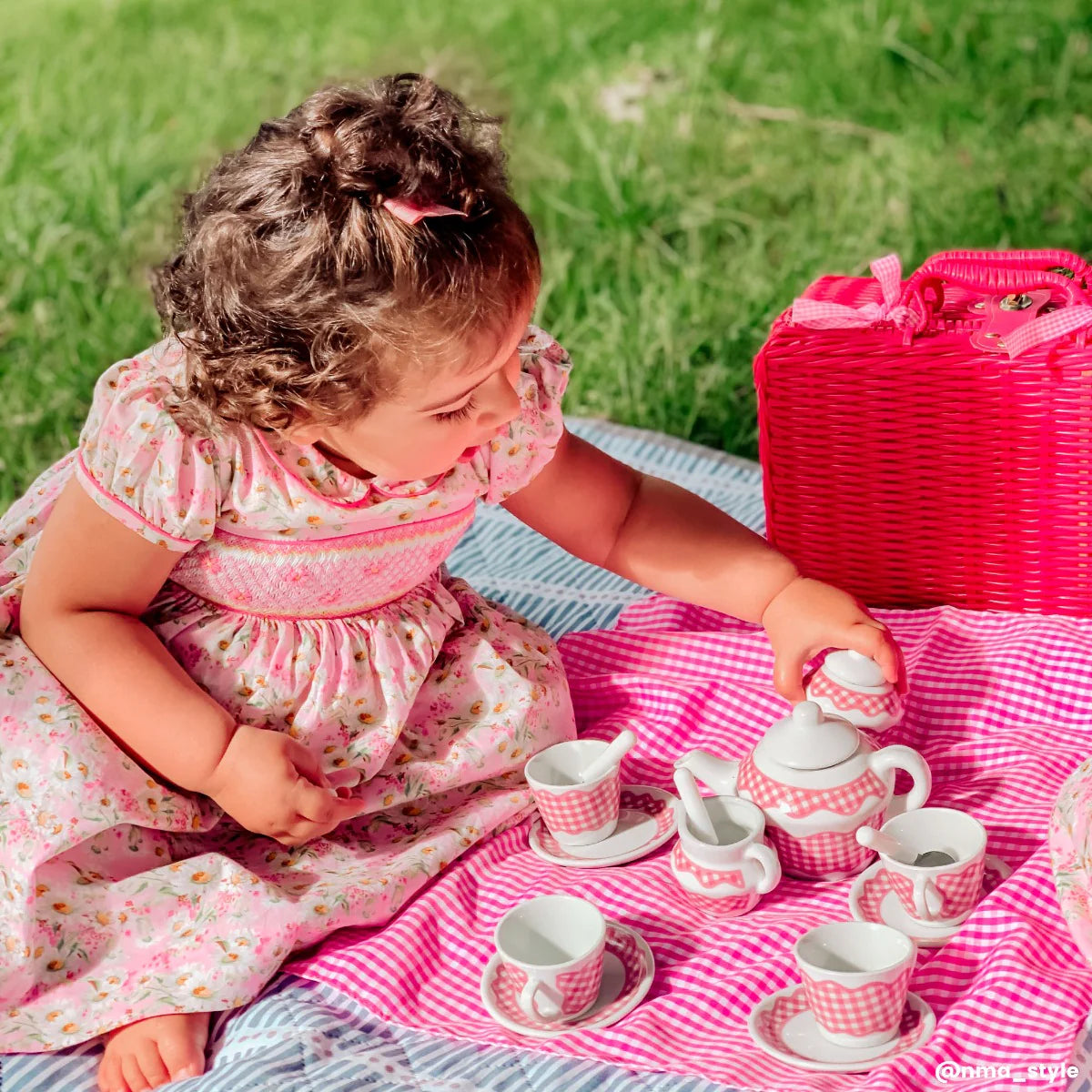 PICNIC TEA SET