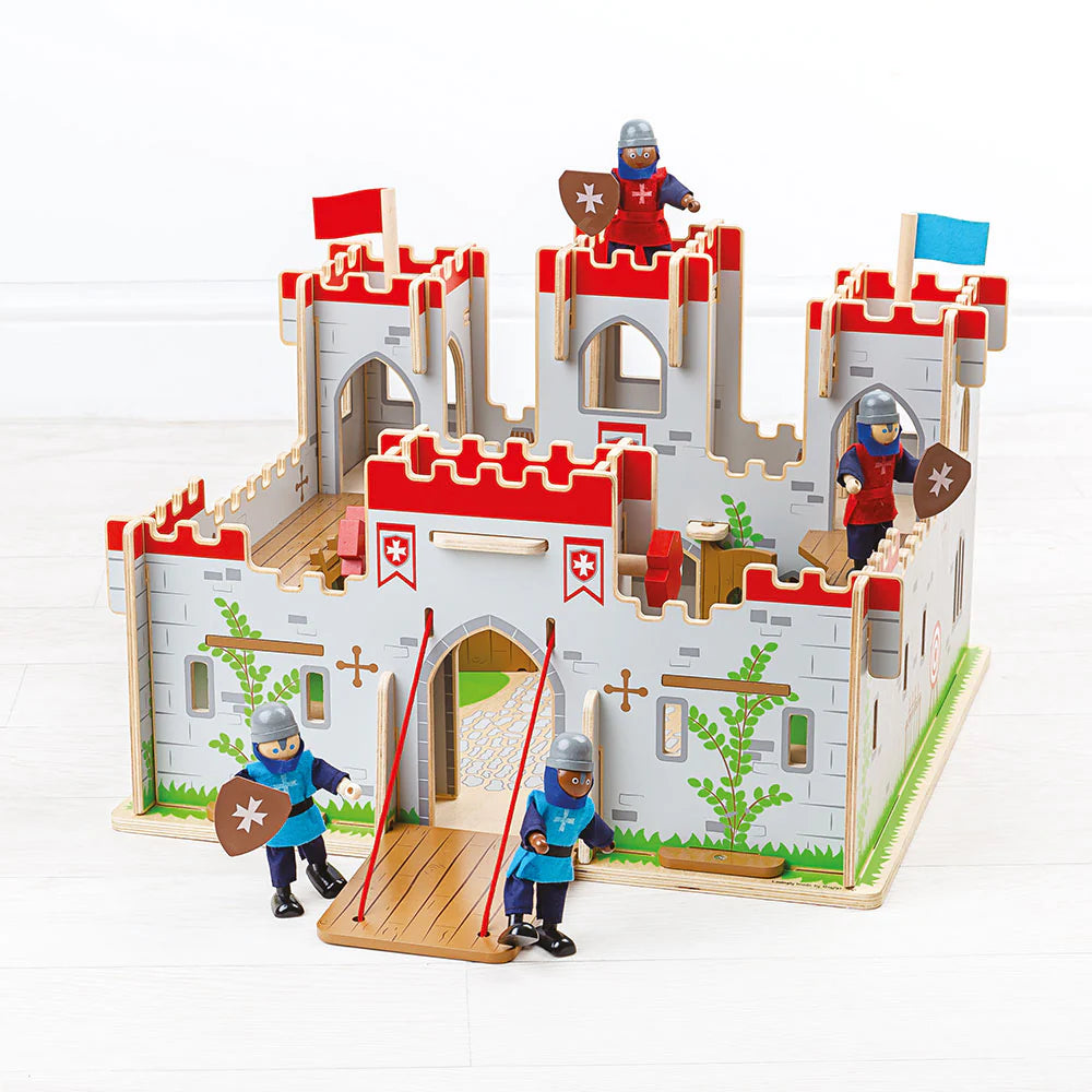 Castello Gigante Di Re Artu In Legno