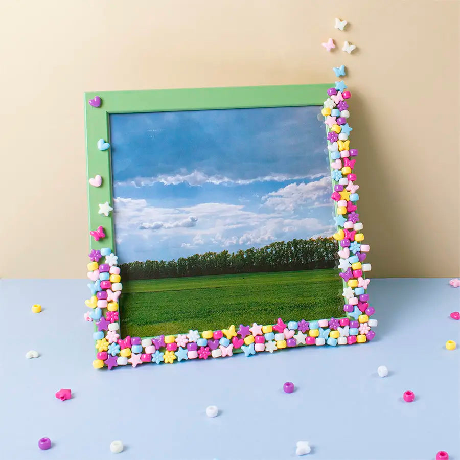 PERLE IN PLASTICA FORME E COLORI ASS. BAULETTO PZ.